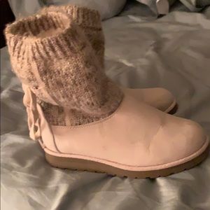 Like New Cream Sweater Boots